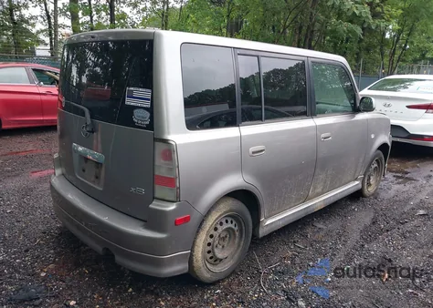 2005 Scion Xb Xb из США, поврежденный, VIN JTLKT324754012202